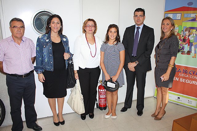 Una estudiande pachequera de Balsicas consigue el segundo premio regionales del concurso escolar 'Crece en Seguridad' - 1, Foto 1