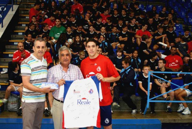Estudiantes de Franciscanos conocen el fútbol sala de élite - 2, Foto 2