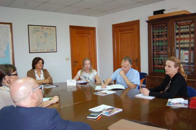 Clases de apoyo escolar gratuitas para 60 familias del municipio de Alguazas - 1, Foto 1