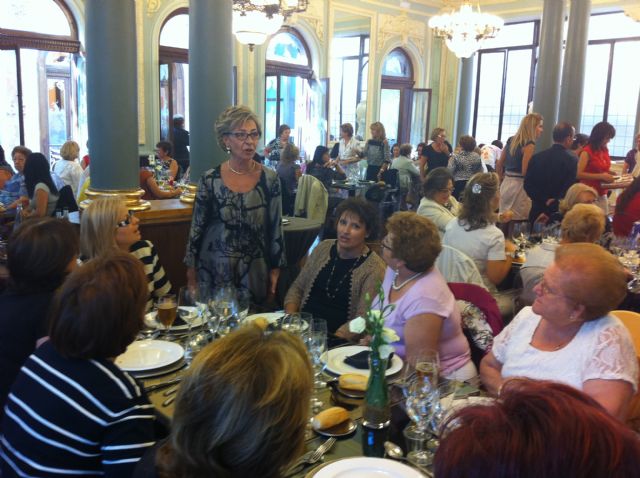 Los Centros de la Mujer rinden un homenaje a María del Carmen Pelegrín - 1, Foto 1
