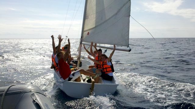 Jóvenes murcianos desarrollan un programa de Actividades Deportivas Náuticas en Águilas, Foto 2