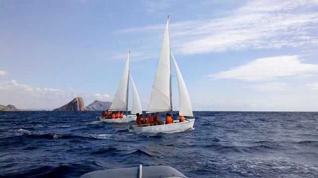 Jóvenes murcianos desarrollan un programa de Actividades Deportivas Náuticas en Águilas, Foto 4