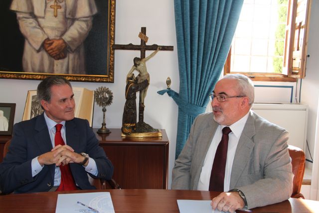 La UCAM y Banco Santander aúnan sus fuerzas - 1, Foto 1