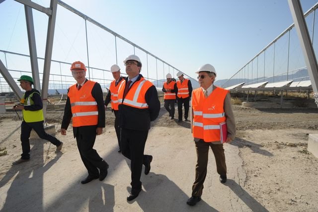 La Región acoge la primera planta de energía solar térmica a gran escala del mundo capaz de producir electricidad para 15.000 hogares - 1, Foto 1