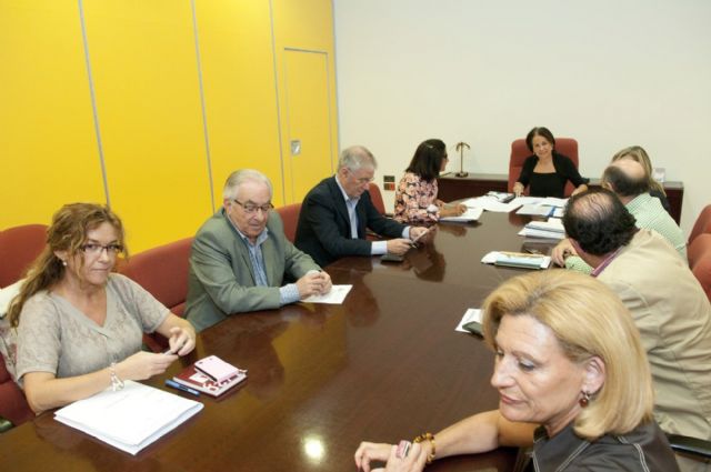 Dictamen favorable de la Comisión de Hacienda a la actualización de tributos - 1, Foto 1