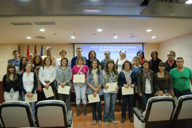 La Concejalía de Empleo del Ayuntamiento de Lorca forma a 63 desempleados lorquinos en administración, educación infantil, gestión contable y autocad - 1, Foto 1