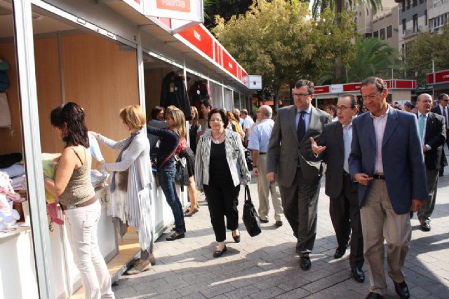Más de 100000 personas visitarán la Feria Outlet hasta el próximo domingo - 1, Foto 1