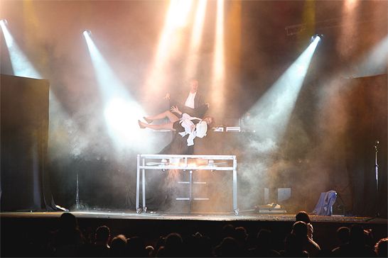 Los manchegos Carlos y Ana presentan LA MAGIA DEL SIGLO XXI el sábado 22 de octubre en el Teatro Villa de Molina - 1, Foto 1