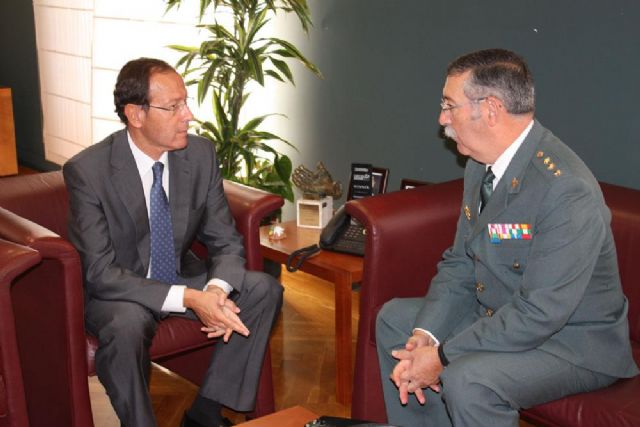 El Alcalde agradece al Coronel Benjamín Martín Mora el trabajo desempeñado en Murcia en los últimos años - 2, Foto 2