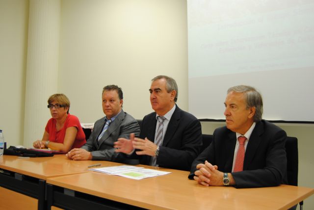 Inaugurado un curso de Protección Civil - 1, Foto 1