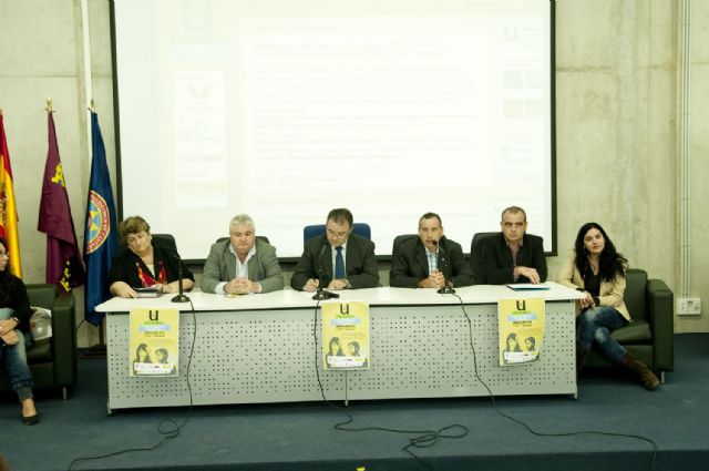 Cerca de 30.000 personas colaboran en programas de voluntariado en la Región - 2, Foto 2