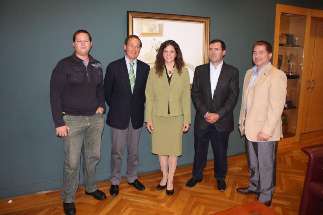 La alpinista Lucía López es recibida por el Alcalde tras su hazaña al coronar un ochomil - 1, Foto 1