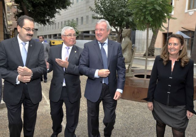 El presidente regional inaugura los actos del XX aniversario de la Facultad de Enfermería - 2, Foto 2