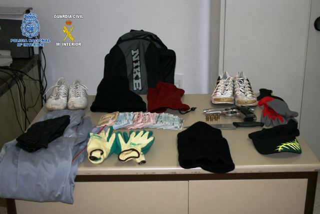 Desarticulado un activo grupo de atracadores autores materiales de cinco asaltos a mano armada - 3, Foto 3