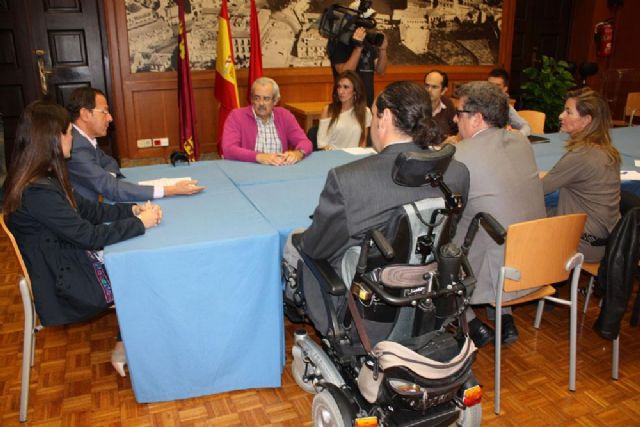 Las nuevas obras en la ciudad recibirán el visto bueno de las asociaciones de discapacidad para garantizar su accesibilidad - 2, Foto 2