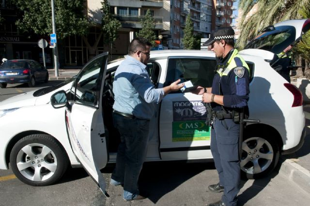 La Policía Local supervisa el funcionamiento de los taxis del municipio - 5, Foto 5