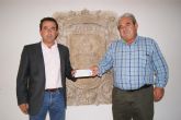 La empresa Melones Bollo dona 1.500 euros a la Mesa Solidaria