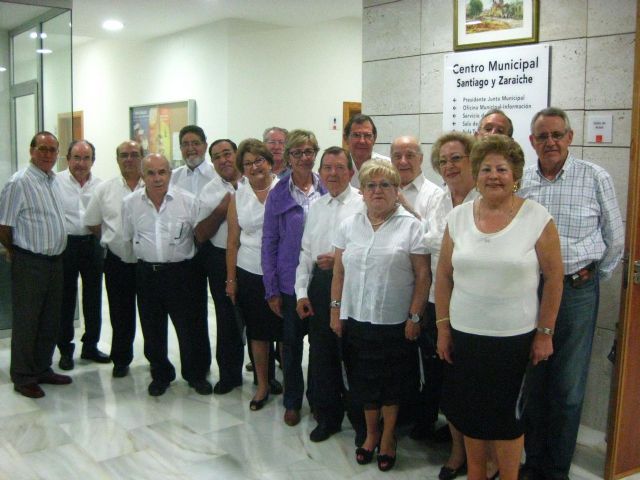 La coral de los mayores de Santiago y Zaraiche se estrena en el nuevo centro municipal de la pedanía - 2, Foto 2
