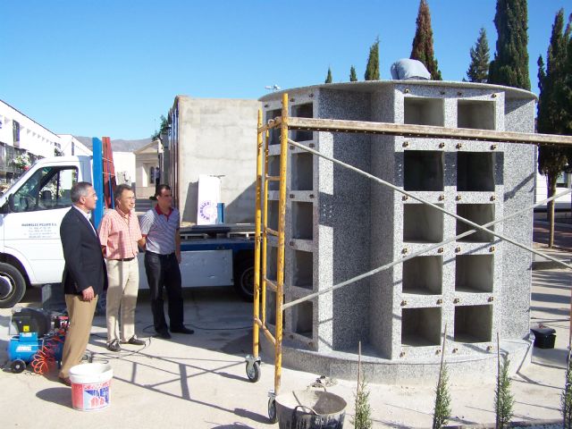 El Camposanto Municipal se prepara ante la llegada del Día de Todos los Santos - 1, Foto 1