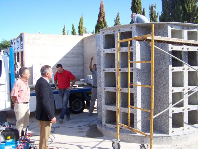 El Camposanto Municipal se prepara ante la llegada del Día de Todos los Santos - 2, Foto 2
