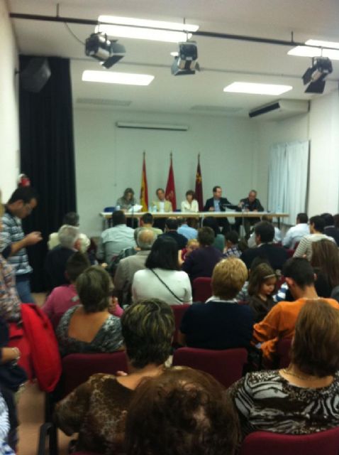 El Alcalde acompaña a Amelia García en su elección como presidenta de la Junta Municipal de Avileses - 1, Foto 1