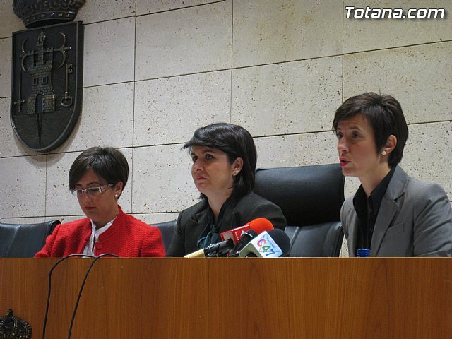 El Pleno aprueba el inicio del expediente de hijo adoptivo al párroco Francisco Fructuoso y el nombramiento de una calle como homenaje al empresario Antonio Fuentes Méndez - 2, Foto 2