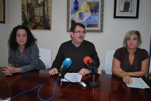 Comercio prepara un mercado con artesanos alhameños y las actividades del Comercio Asociado de Alhama, Foto 1