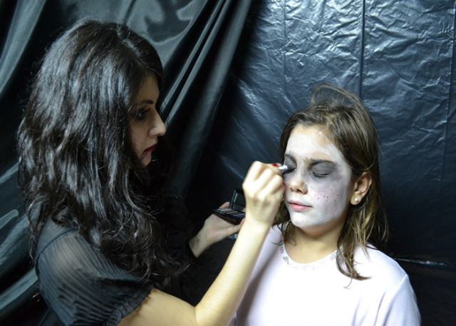 Ms de 700 personas venidas desde distintos puntos de la regin visitan el tnel del terror de Cieza - 2