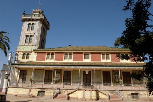 Concluye el curso de especialización de guías sobre el Modernismo en Cartagena - 1, Foto 1