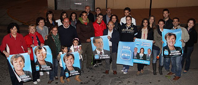 El PP de Puerto Lumbreras comienza la Campaña Electoral con la pegada de carteles - 2, Foto 2