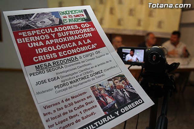 Mesa redonda Especuladores, gobiernos y sufridores, Una aproximación ideológica a la crisis económica, Foto 1