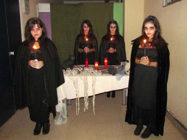 Personajes de terror cobran vida en el IES San Isidoro - 1, Foto 1