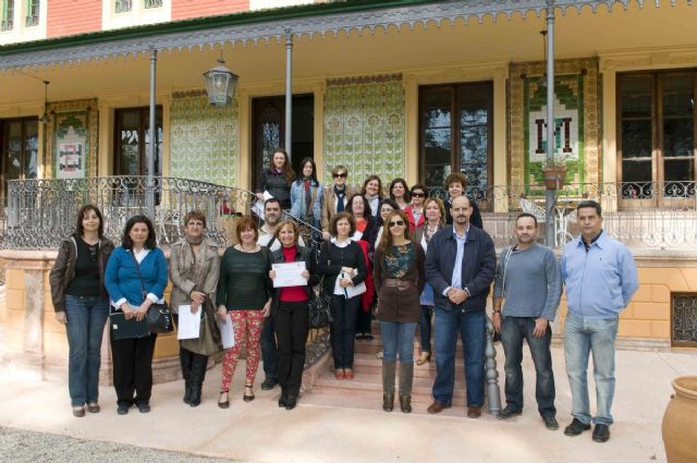 Los alumnos del curso de especialización de guías sobre el Modernismo ya tienen sus diplomas - 1, Foto 1