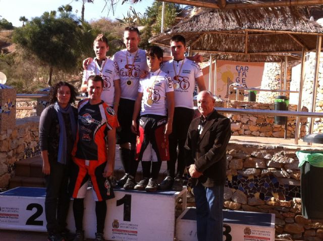 Los nuevos campeones de Trial bici se coronan en el rompeolas de Cala Cortina - 1, Foto 1