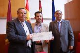 La Fundacin de la Caja Rural Regional de Murcia entrega 15.000 euros para la Mesa Solidaria para afectados por los sesmos de Lorca