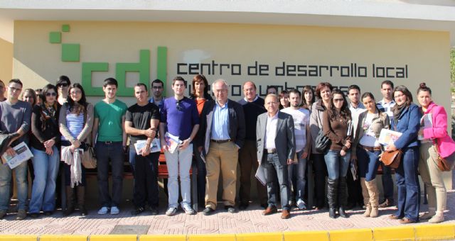 40 alumnos del Máster de Desarrollo Local y Empleo de la UMU participan en una jornada práctica sobre las medidas de desarrollo y empleo - 1, Foto 1