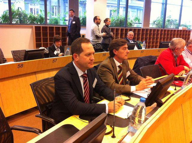 Tortosa y Durán presentan en Bruselas el programa de desarrollo para las pedanías del Campo de Murcia - 1, Foto 1