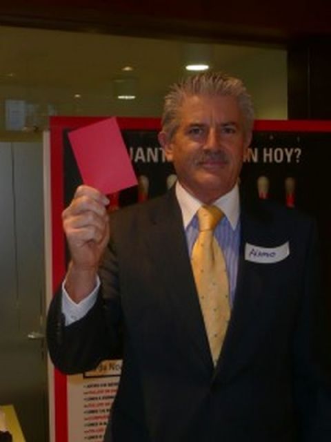 Saca la tarjeta roja al maltratador - 3, Foto 3