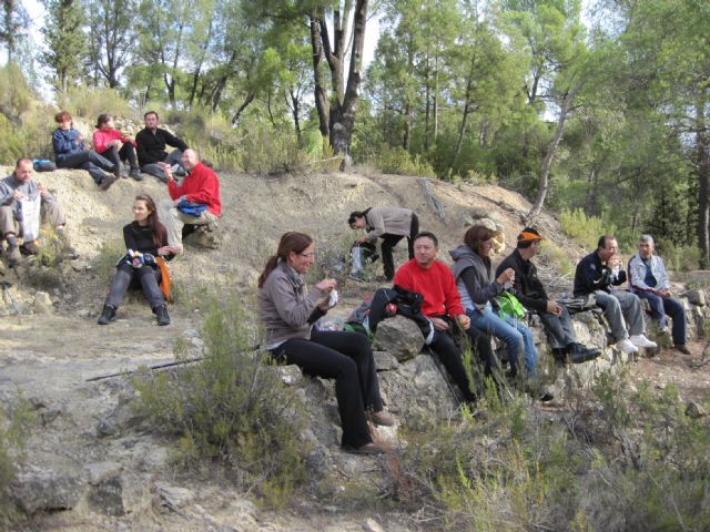 Una veintena de senderistas participan en una interesante ruta programada por el Parque Regional de Sierra Espuña, Foto 4