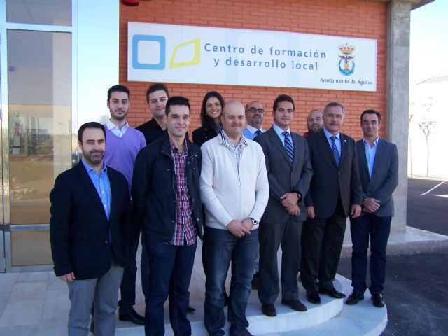 El alcalde de Águilas mantiene una reunión de trabajo con la Asociación de Jóvenes Empresarios del Guadalentín - 1, Foto 1