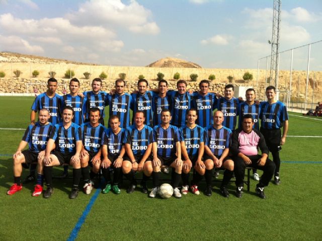 Los equipos Los Pachuchos y Cafés el Zagal-Candil lideran la 1ª y 2ª División respectivamente de la Liga de Fútbol Aficionado Juega Limpio, Foto 1