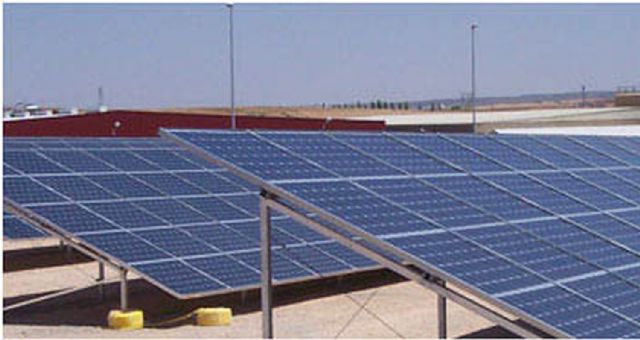 Tres empresas del sector del mueble instalan la mayor planta solar sobre cubierta de la Región - 1, Foto 1