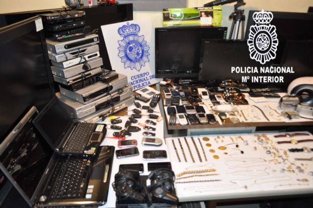 La Policía Nacional desarticula una organización criminal dedicada a la comisión de robos en domicilios, Foto 1