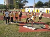 Alumnos del Hispania se aficionan al atletismo con el ADE