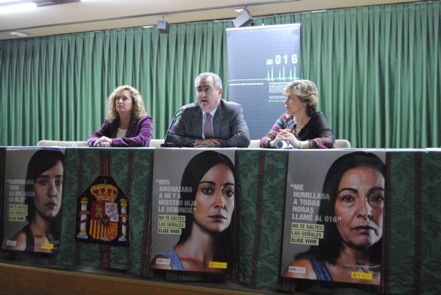 González Tovar inaugura las III Jornadas sobre Violencia de Género - 1, Foto 1