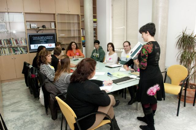 Comerciantes locales mejoran su inglés gracias a la ADLE - 1, Foto 1