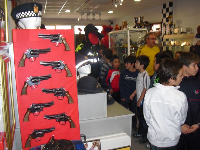 Comienza el programa de visitas extraescolares de los centros de enseñanza de Totana al Museo de la Policía Local, Foto 3