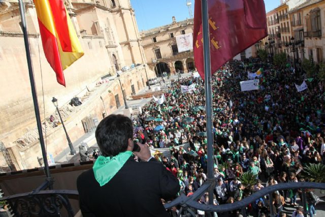 El IV Encuentro de Jóvenes Cristianos muestra a más de 4.000 estudiantes de Religión de toda la Región efectos de los terremotos en Lorca - 1, Foto 1