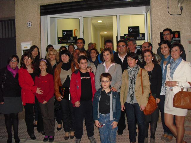 La candidata al senado del PP, María José Nicolás, visita la Asociación de Enfermedades Raras de Totana D´Denes - 1, Foto 1