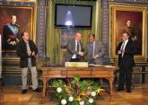 El Ayuntamiento y Ucomur firman un convenio para potenciar la econom�a social en el municipio